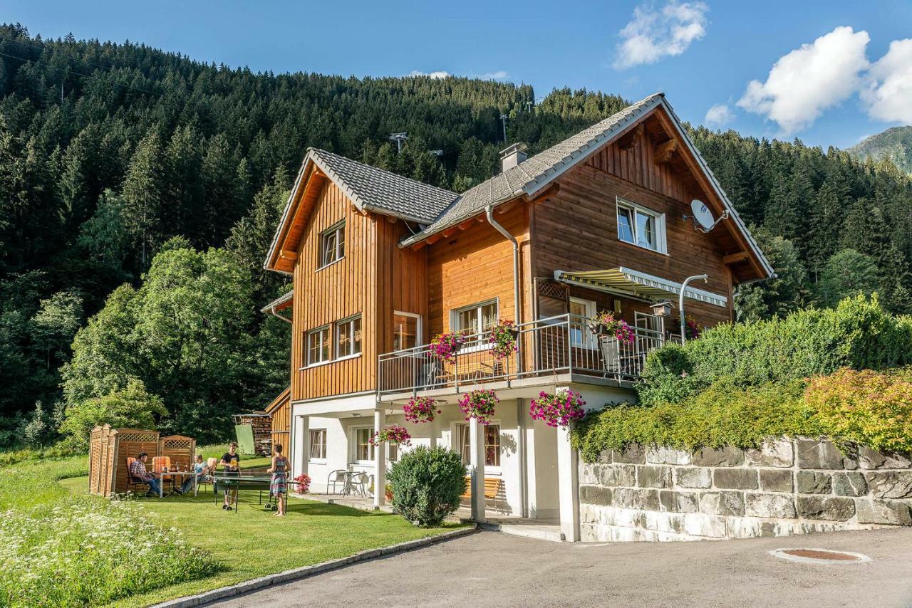 Haus Ambiatscha Lägenhet Sankt Gallenkirch Exteriör bild